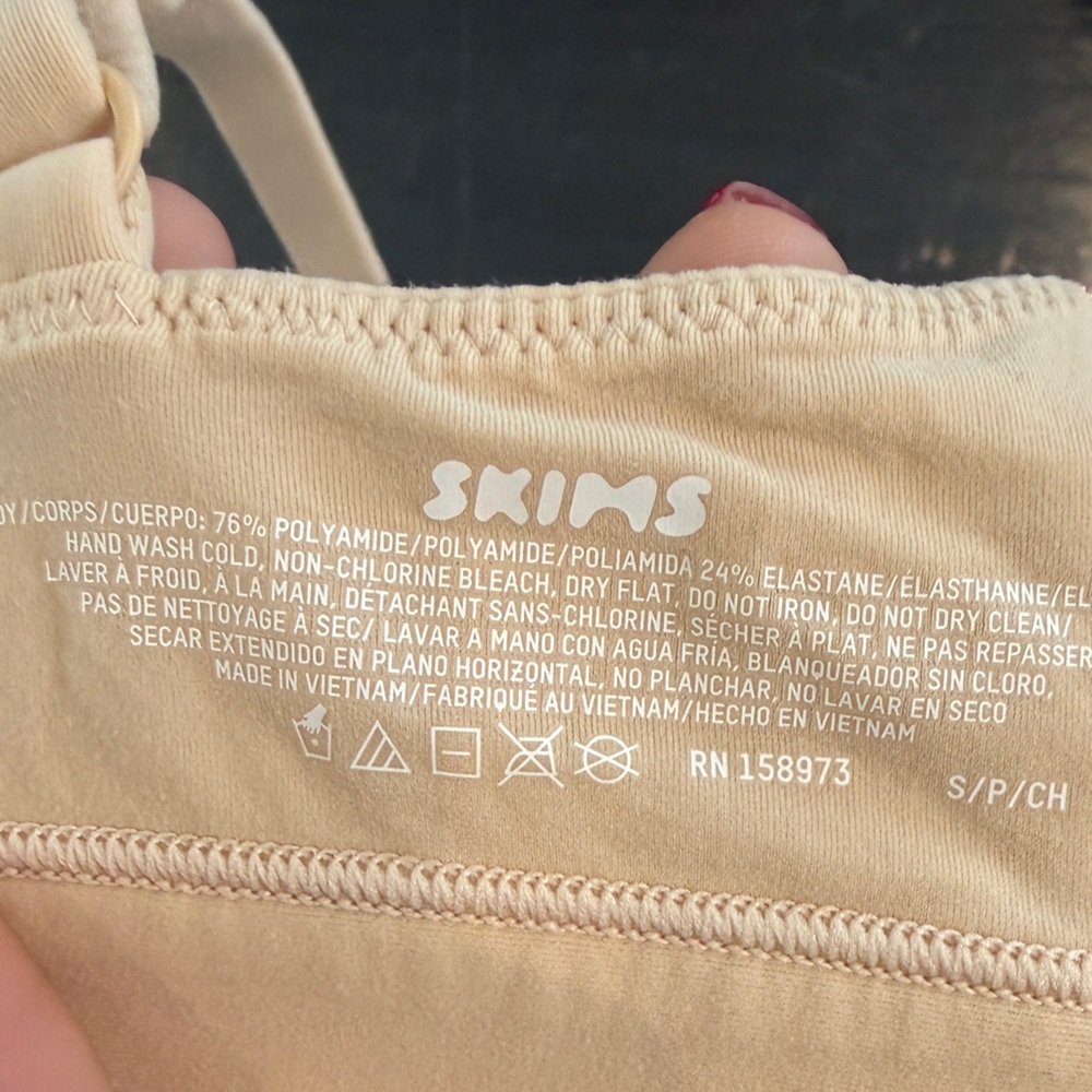 SKIMS Fits everybody scoop bralette in clay. Small - Picture 3 of 5
